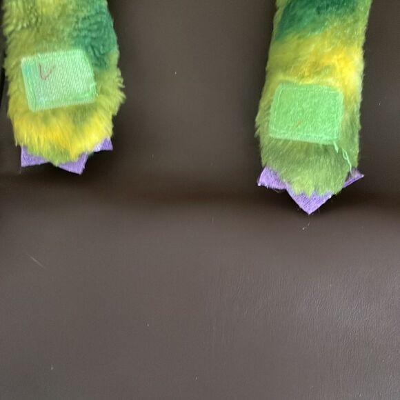 Aurora Dragon Plush Velcro hands - Picture 2 of 5